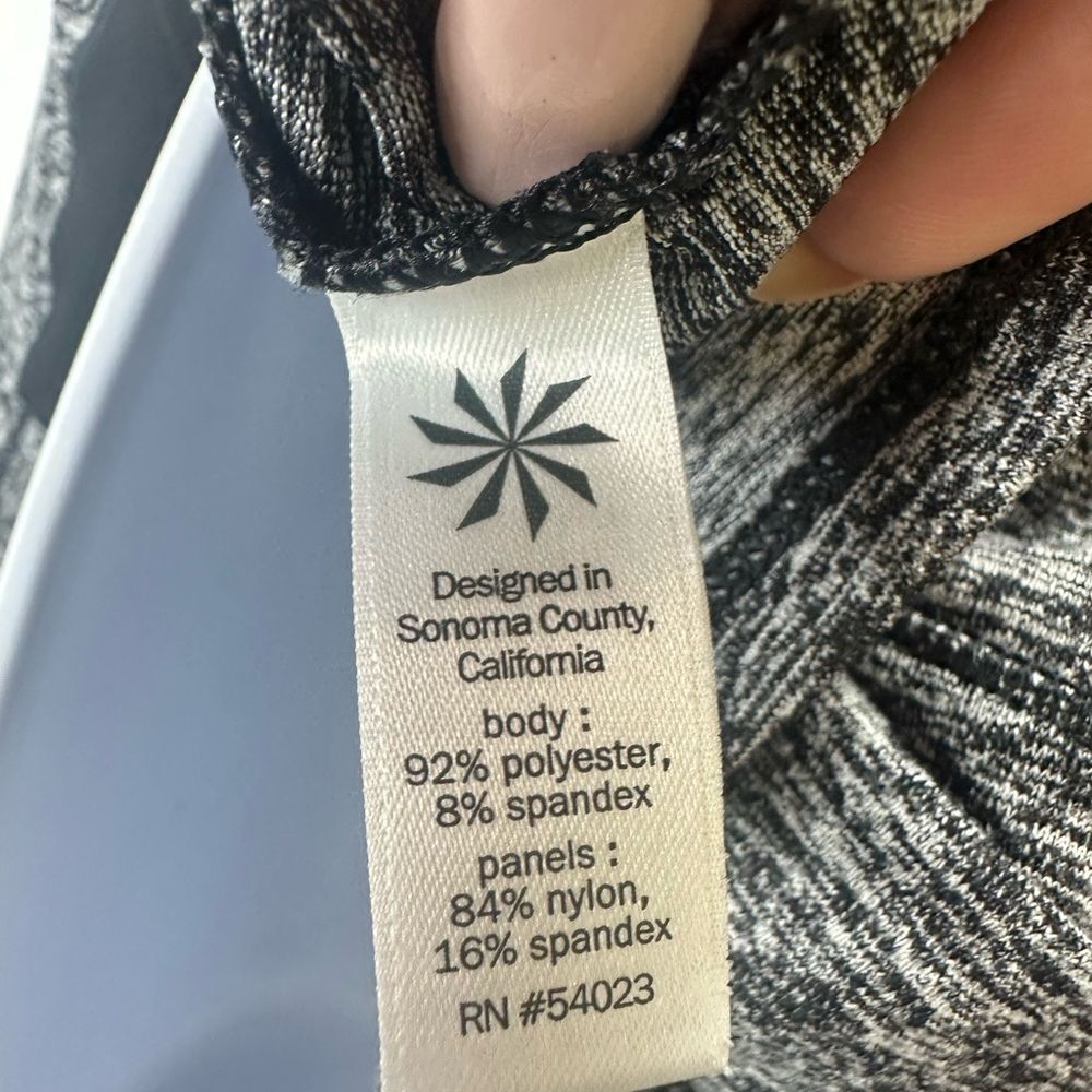 Athleta Running Wild Half Zip Long Sleeve Pullover Jacket Gray Black Size L - Picture 8 of 9